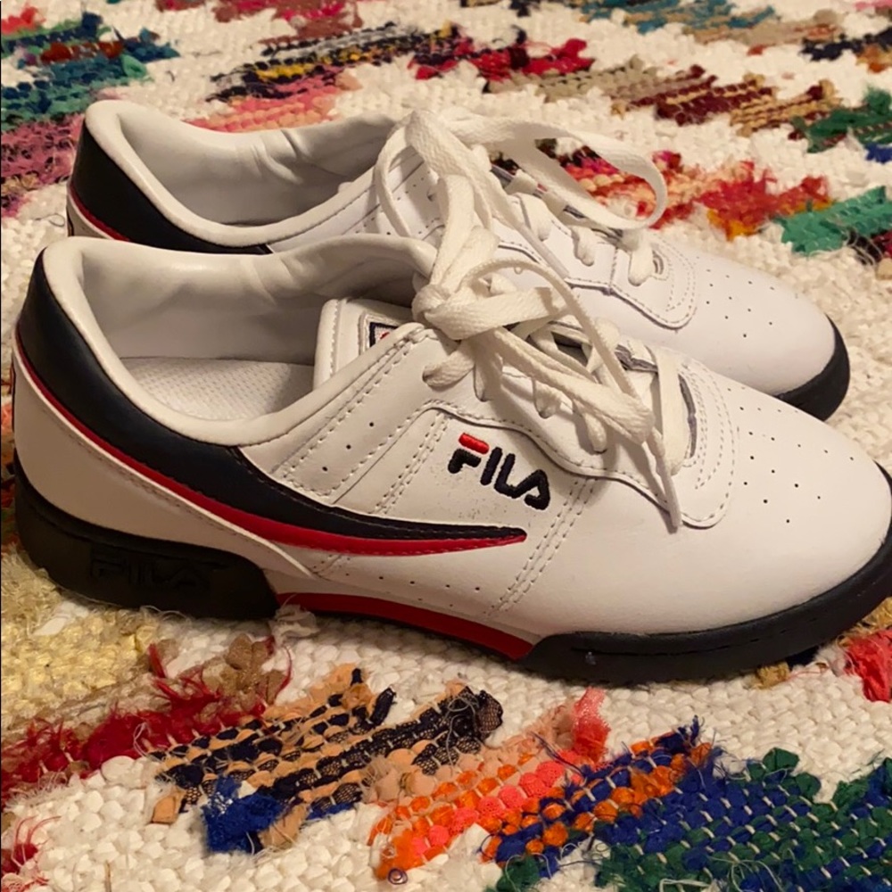 Women’s Fila Og Fitness Shoes, size 8 - Picture 2 of 5